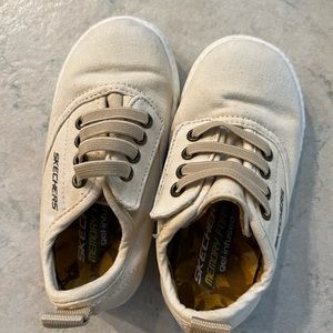 Skechers toddler size 7/ 13cm shoes
